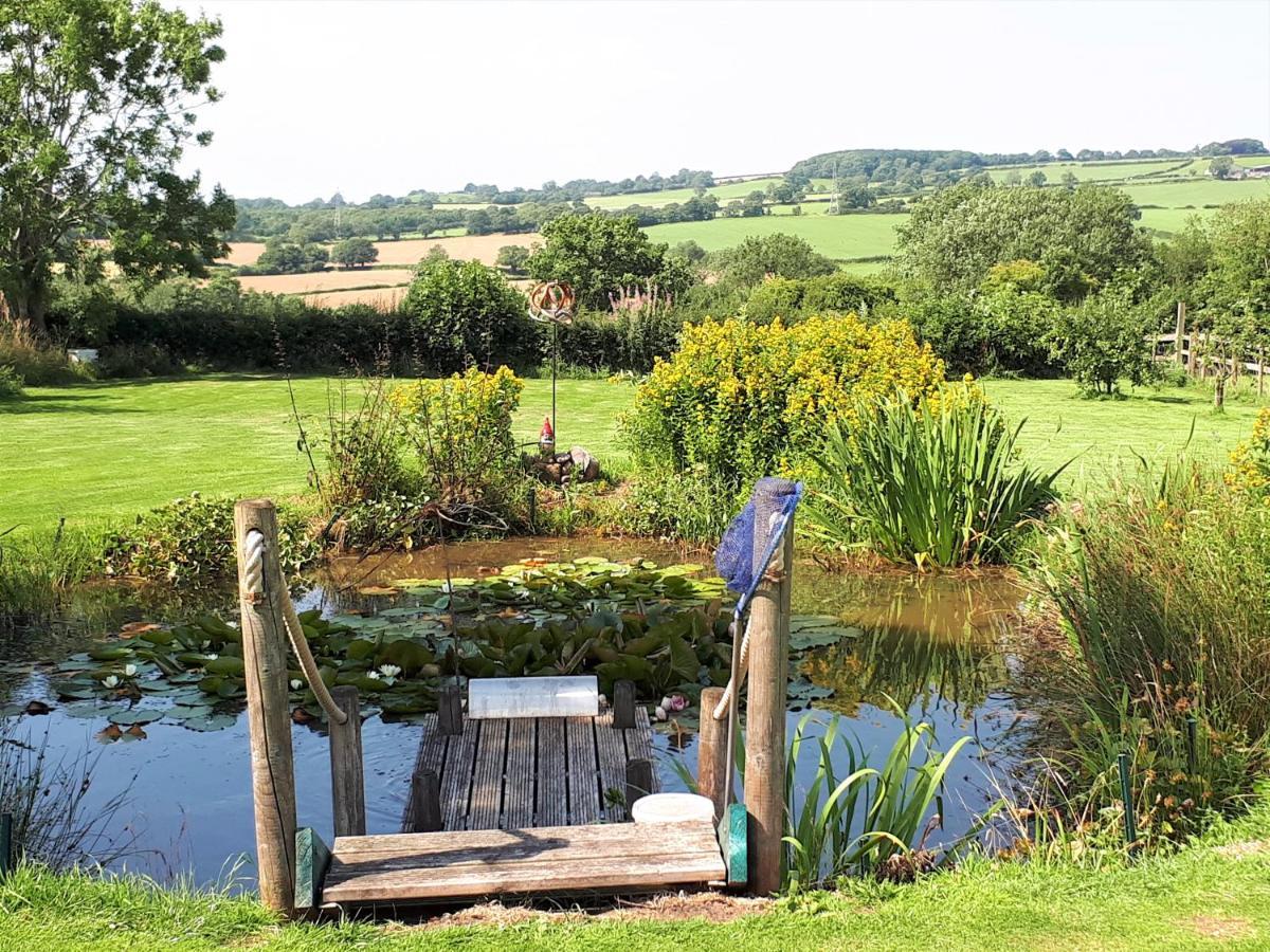 1 Bedroom With A Wonderful View Stone (Staffordshire)